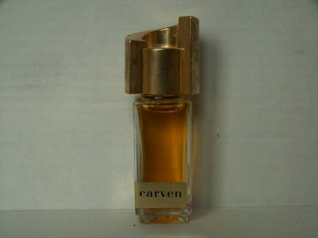 Carven-magriffedore.jpg