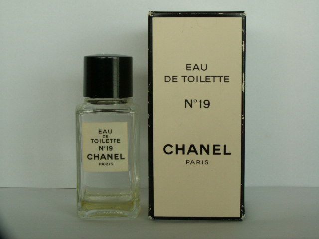 Chanel-n19-19ml.jpg