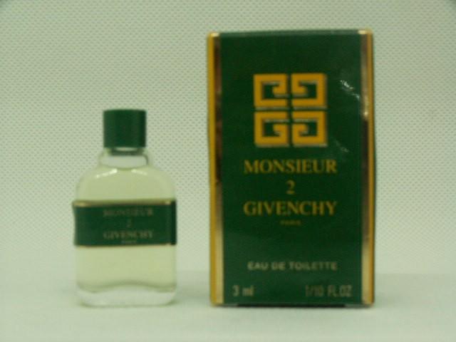 Givenchy-monsieur2vert.jpg