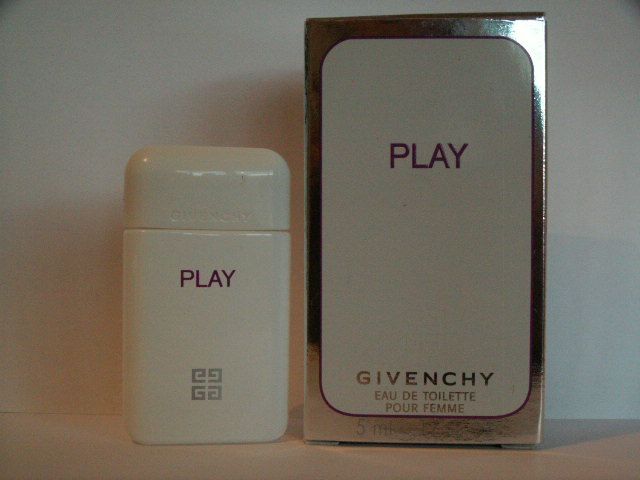 Givenchy-playpourfemme.jpg
